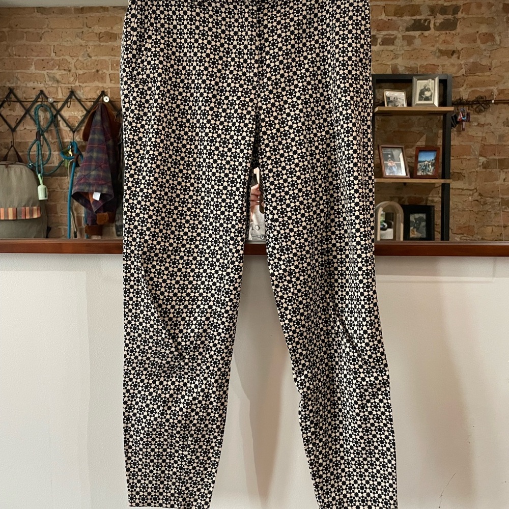 H&M Black and White Patterned Cropped Pants